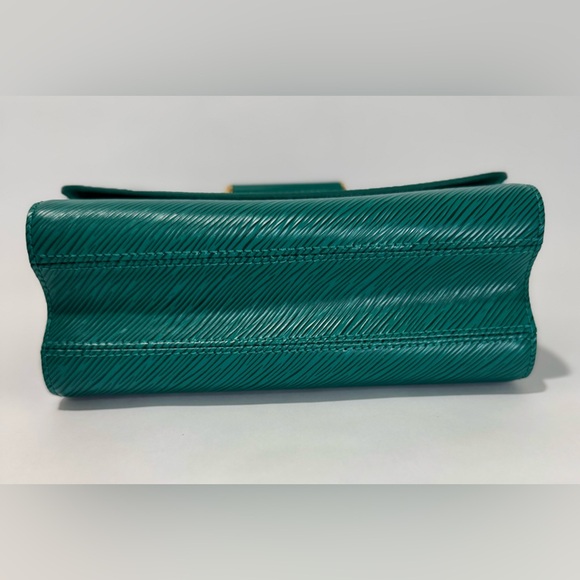 Louis Vuitton Epi Twist MM Bag Emerald Green LV - Picture 6 of 11